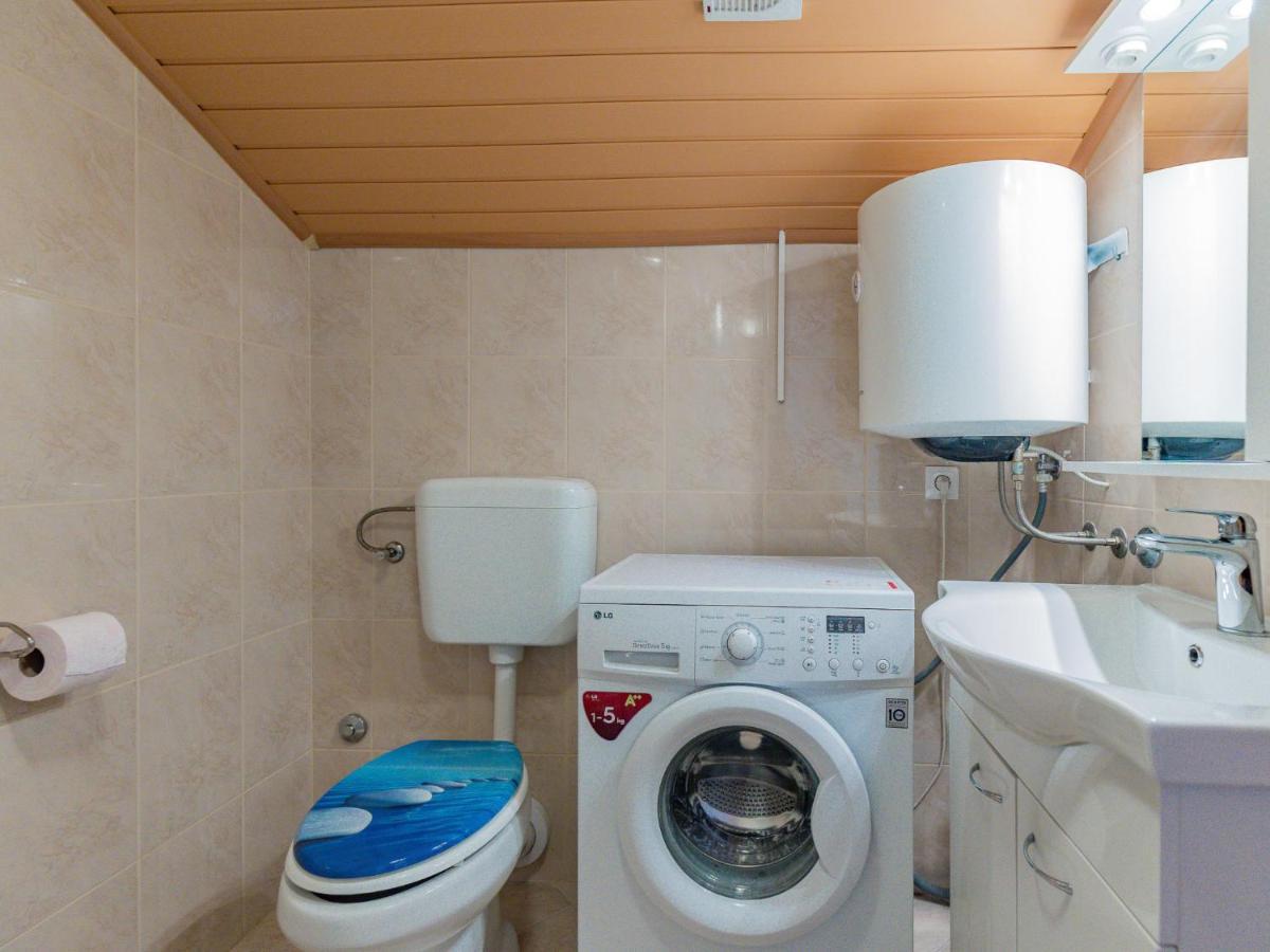 Apartment Maja - Srd420 By Interhome Maslenica Eksteriør billede